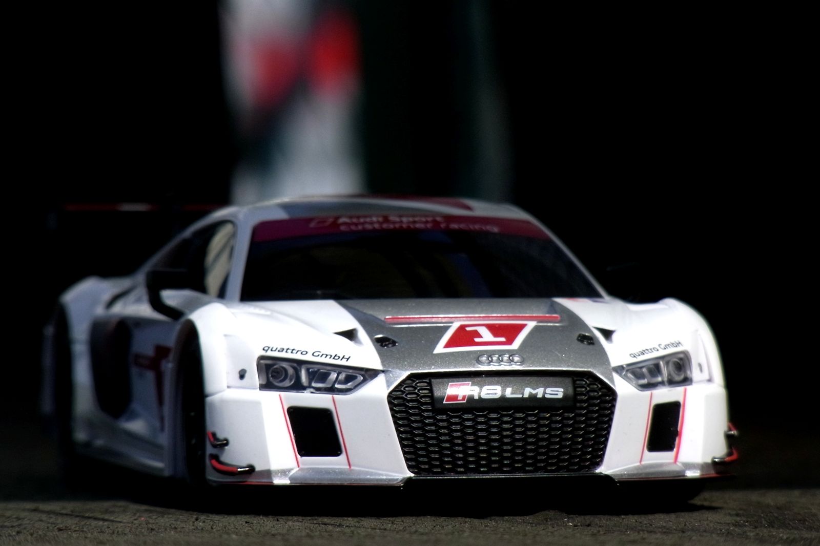 大人気新品 ミニッツ オートスケール アウディ R8 LMS 2015 ホビー 